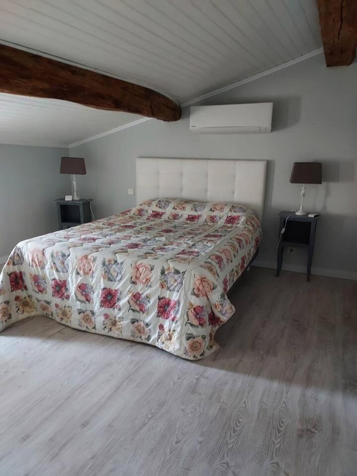 Maisonnette Saintes Luaran gambar